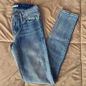 Levi’s 711 Skinny Jeans